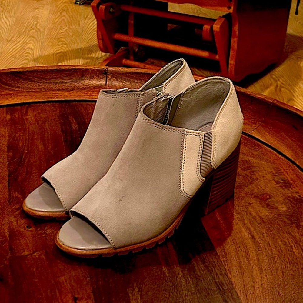 SOREL,NADIA LEATHER PEEP-TOE BOOTIE SIZE 7 - Picture 10 of 14